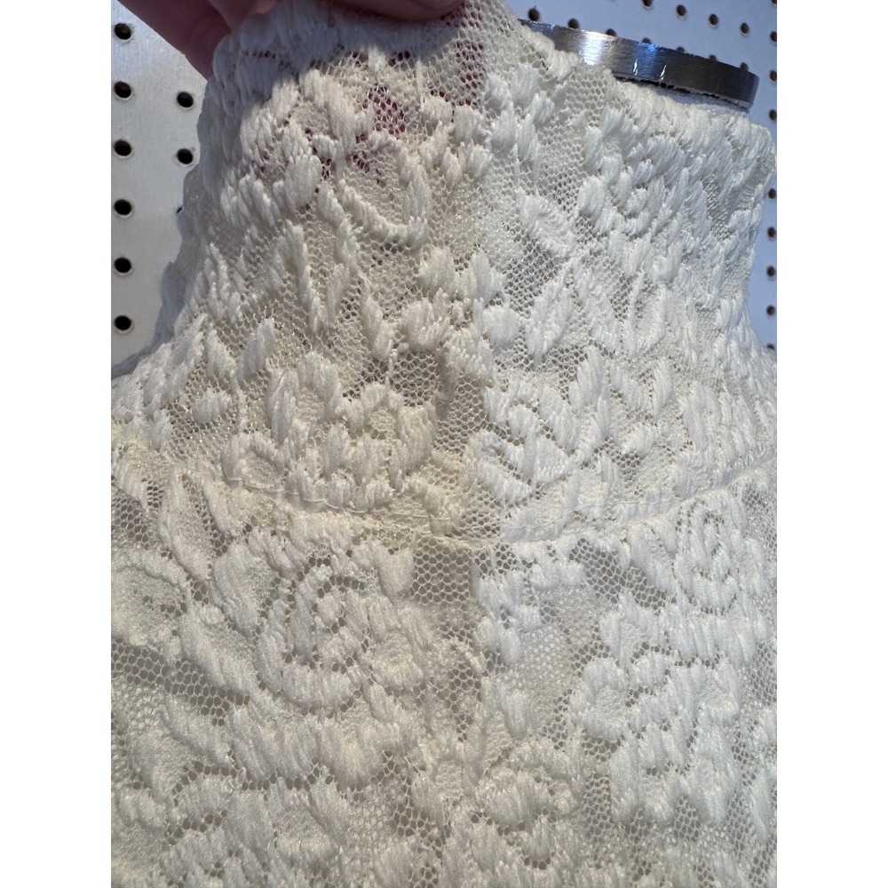 Vintage | 90s Y2K Metrostyle Cream Floral Lace Mock Neck Scalloped Hem Top Sz. M - Picture 6 of 8